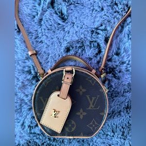 Lv mini boite chapeau monogram bag